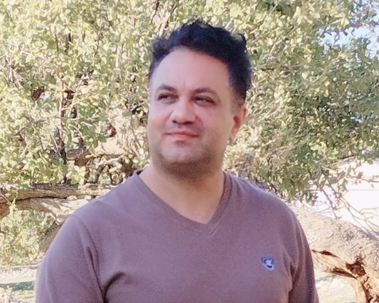 فرزاد هدایتی